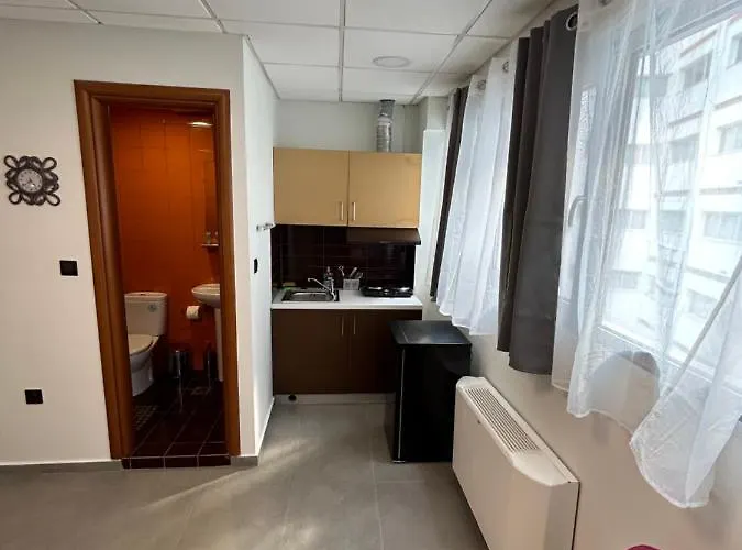 Debbies 8 * Thessalonique